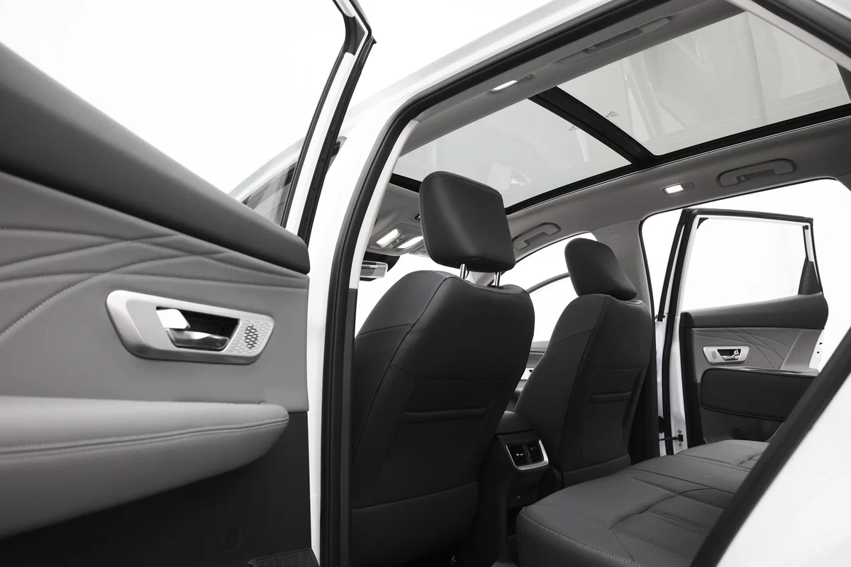 Dongfeng Huge - Изображение №22