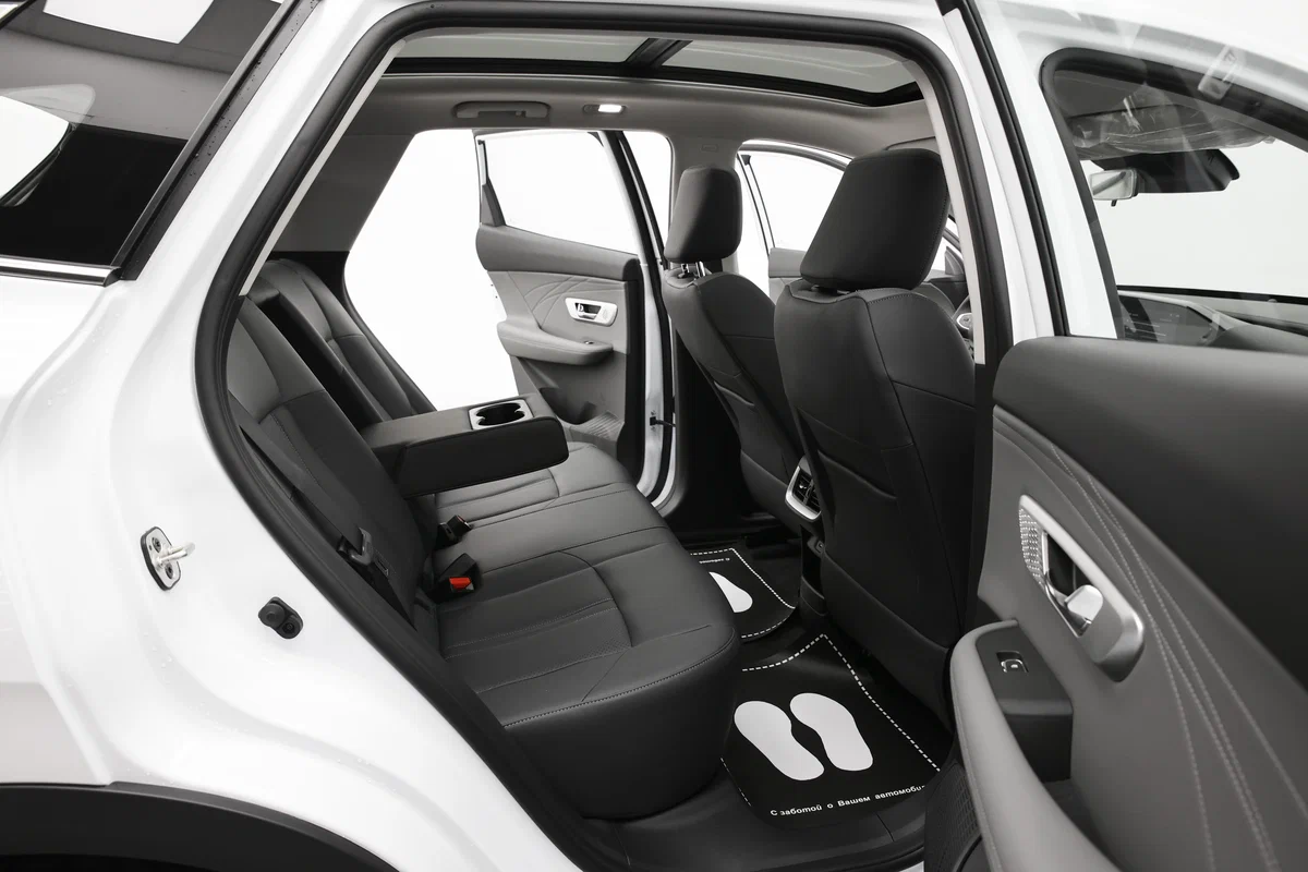 Dongfeng Huge - Изображение №20